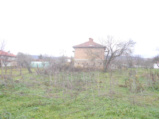 Къща с парцел в Бозвелийско, с. Бозвелийско, общ. Провадия, обл. Варна