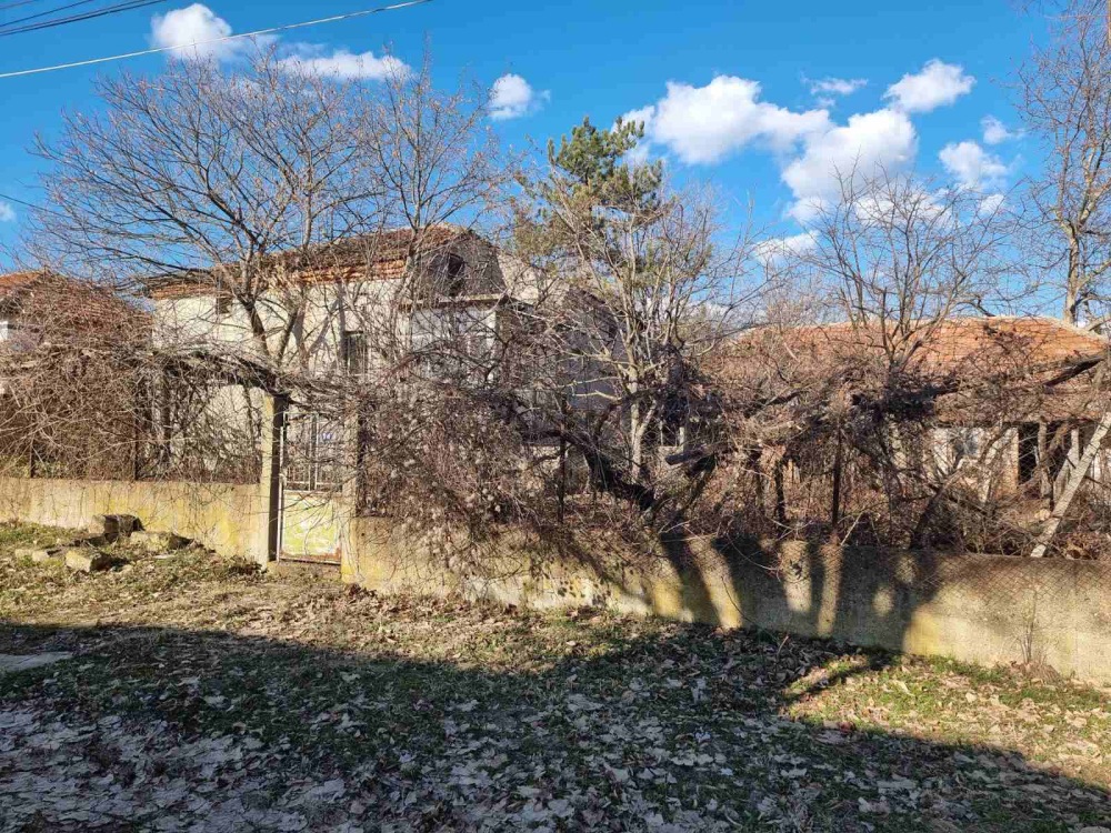 Парцел с къща в Батишница, ИД 1373/2023г - с. Батишница, ул. Странджа № 14