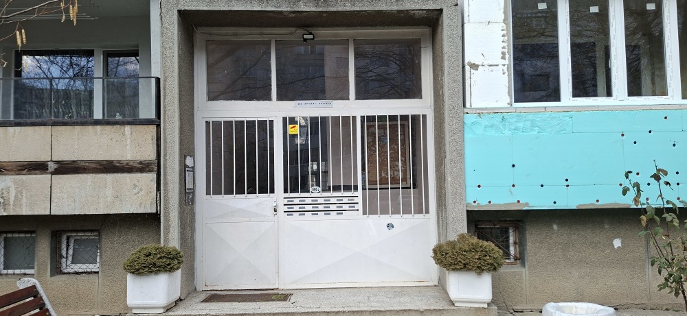 Двустаен апартамент в София, ж.к Дружба бл. 106, вх. "В" ет.6, ап. 49