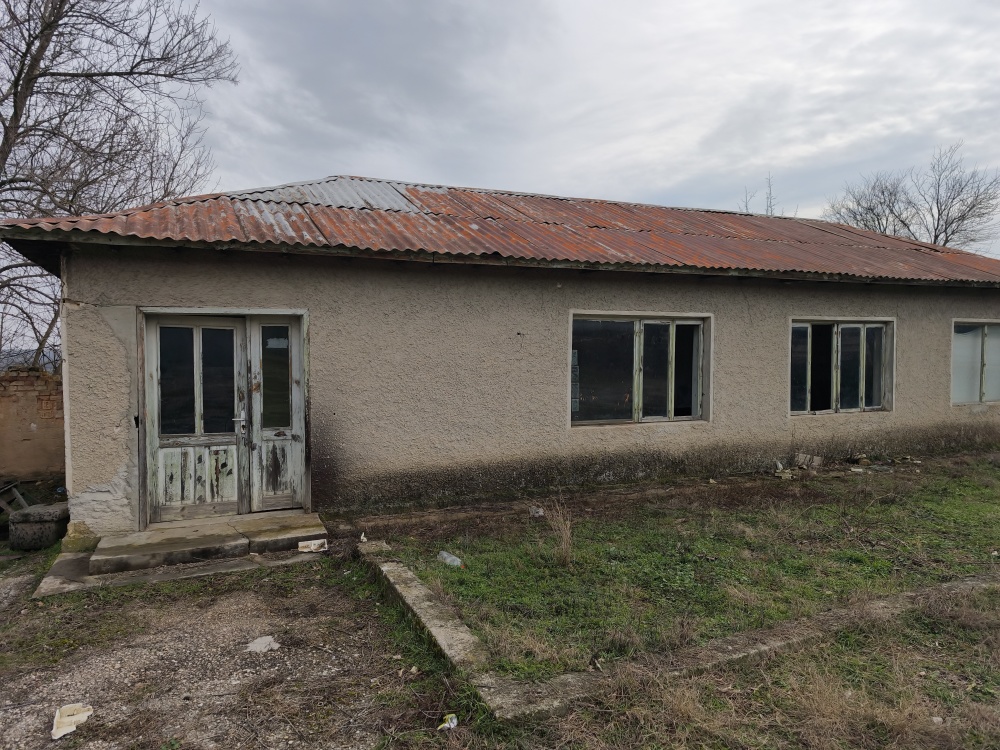 Други в Каолиново, гр. Шумен, ул.”Съединение” 119А, ет.1