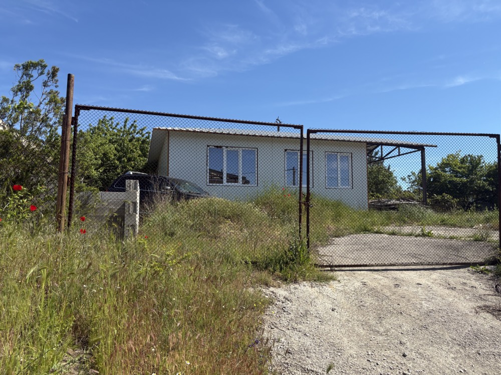 Къща с парцел в Варна, гр. Варна, район Аспарухово, с.о. БОРОВЕЦ СЕВЕР