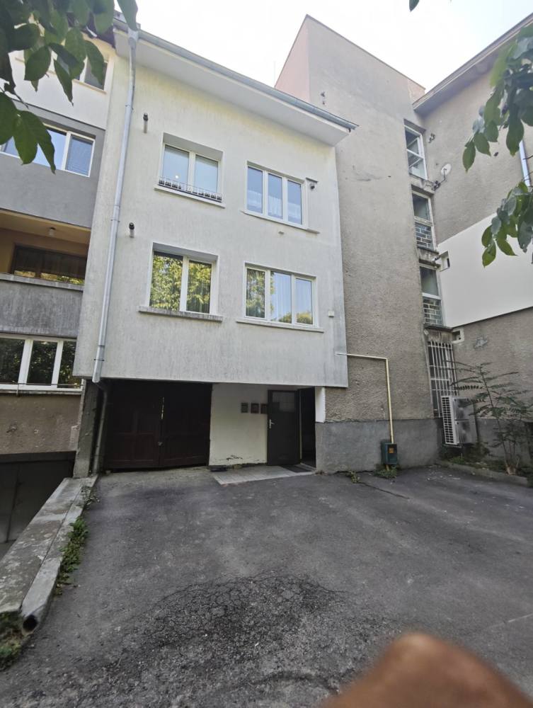 Гараж в София, гр. София, ул."Буря" № 23, вх. 7,