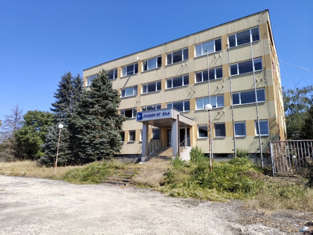 Производствен имот в Ясен, местност "Азманското"