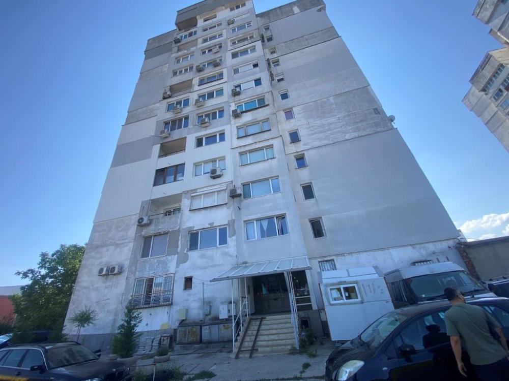 Многостаен апартамент в София, гр. София, ж.к. "Люлин", бл. 261, ет. 9, ап. 37
