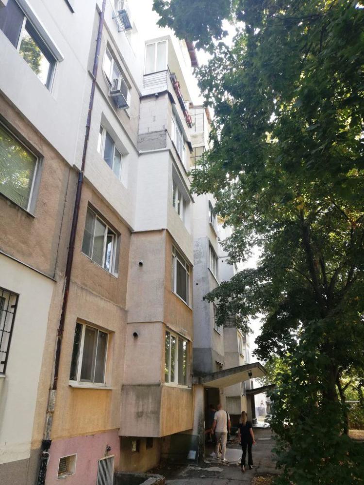 Двустаен апартамент в София, блок 23, вход В, етаж 2, ап. 40