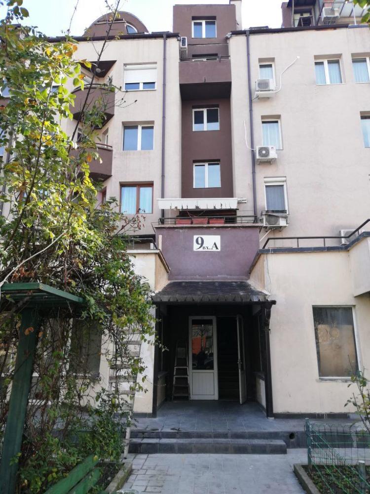 Магазин в София, ул. &ldquo;21-ви ВЕК&ldquo; №9, вх.А, ет.0